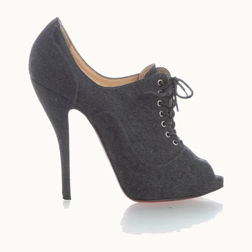 Zapatos Christian Louboutin, Talla 6