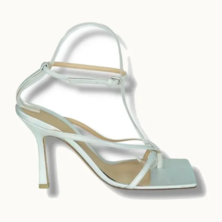 Tacones Bottega Veneta Ankle Strap Square Metallic Plateados