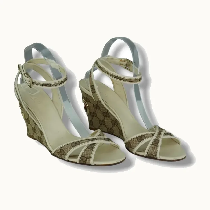 Sandalias Gucci GG Canvas Monogram Cross