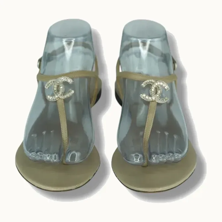 Sandalias Chanel CC Logo Taupes