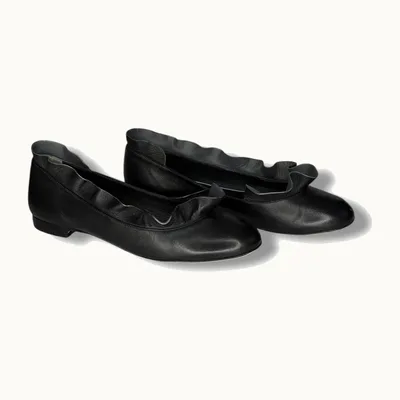 Zapatos Fendi Leather Ruffle Embellishment