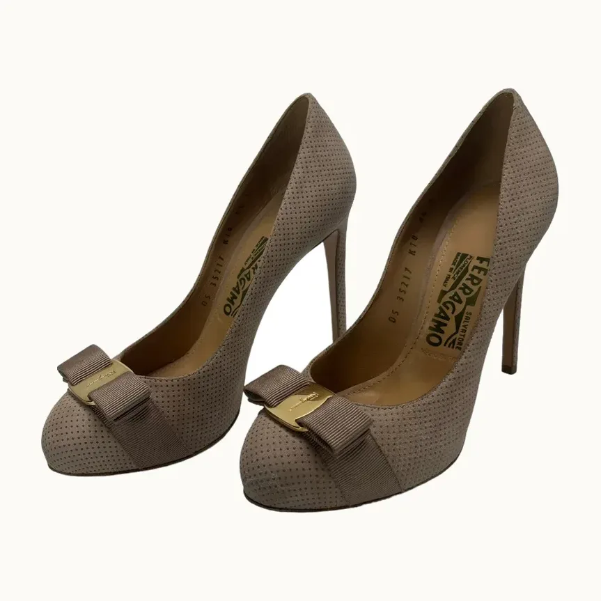 Tacones Salvatore Ferragamo Vara Bow Nudes