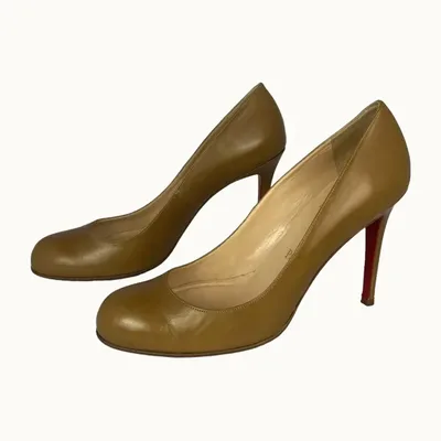 Tacones Christian Louboutin Nudes
