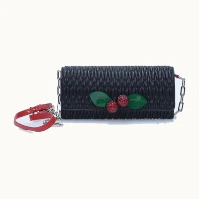 Bolso Crossbody Miu Miu WOC Cereza y negro