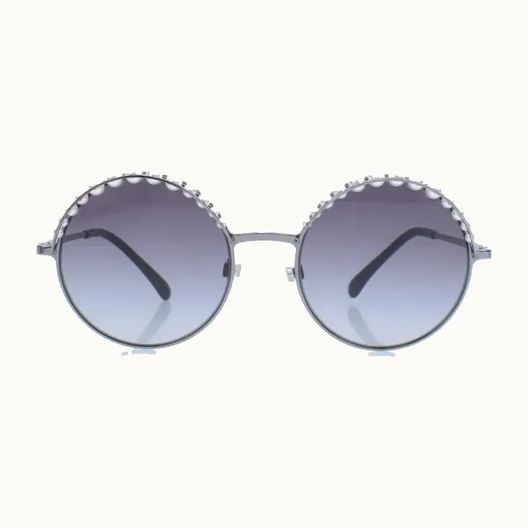 Lentes de Sol Chanel Round Perlas y negros