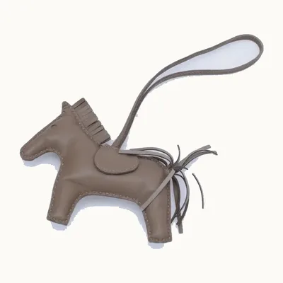 Llaveros Hermès Rodeo PM Taupes