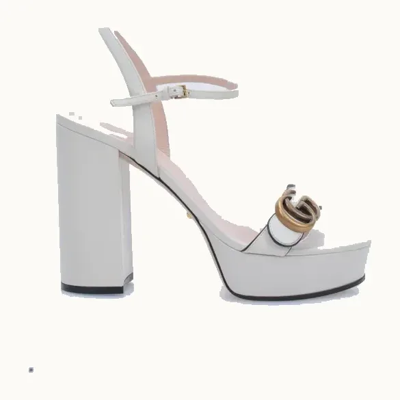 Zapatos Gucci Marmont GG Blancos, Talla 39