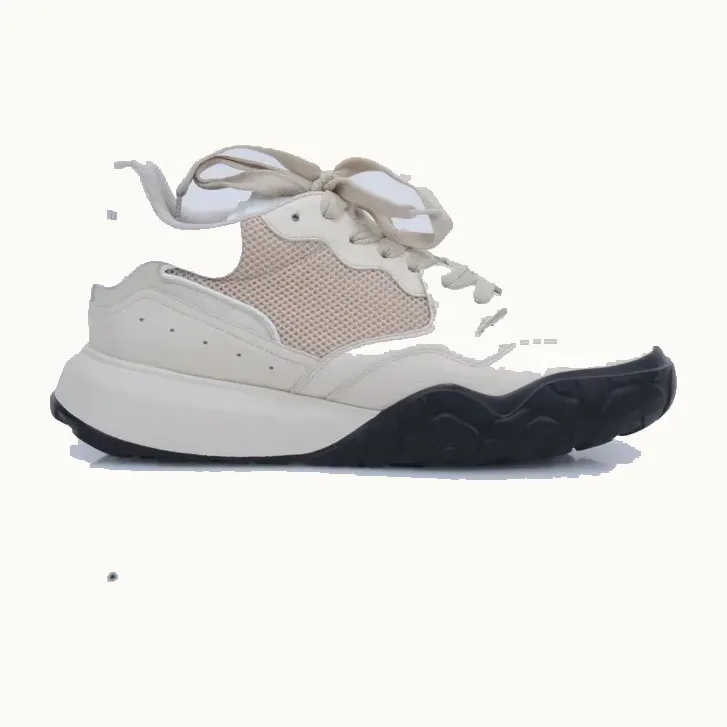 Zapatos Alexander McQueen Court Trainer Beiges, Talla 43