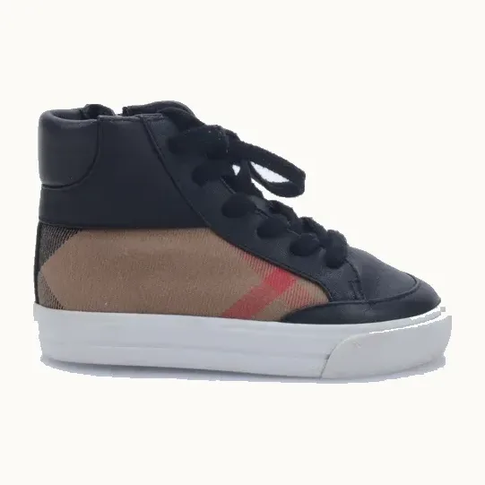 Zapatos Burberry Haypark Ht Negros, Talla 23