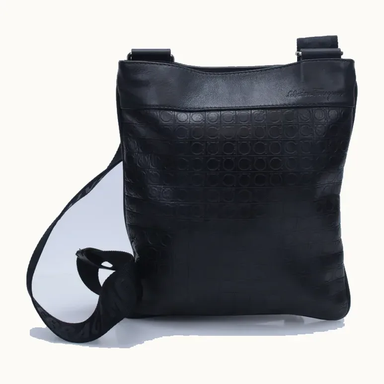 Bolso Messenger Salvatore Ferragamo Gancini Negro