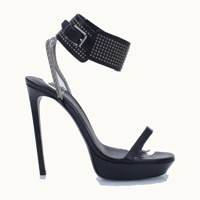 Zapatos Saint Laurent Chain Studded Negros, Talla 39