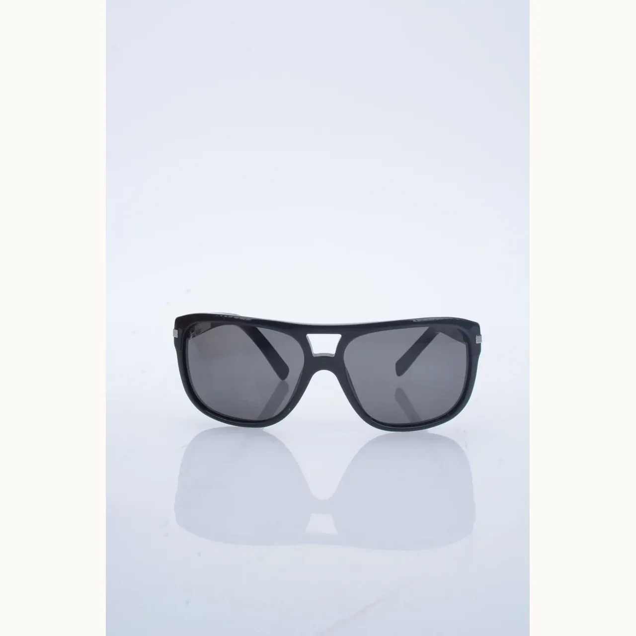 Louis Vuitton Detalle Sunglasses Gold and Black