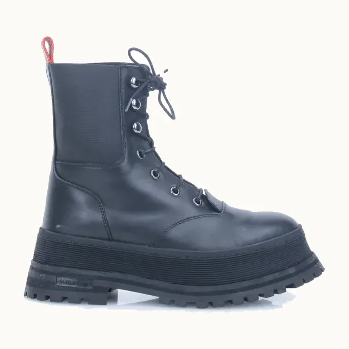 Botas Chelsea Burberry Lace Up Negras, Talla 37.5