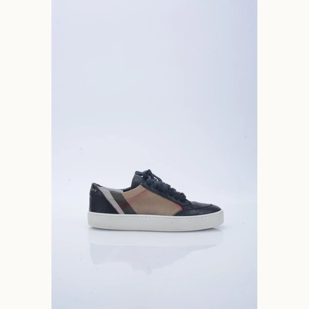 Zapatos Burberry Salmond Negros, Talla 35.5