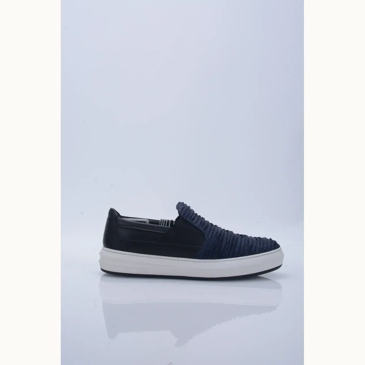 Zapatos Salvatore Ferragamo Pacau Skate Azules, Talla 6.5