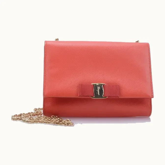 Bolso Salvatore Ferragamo Vara Saffiano Rojo