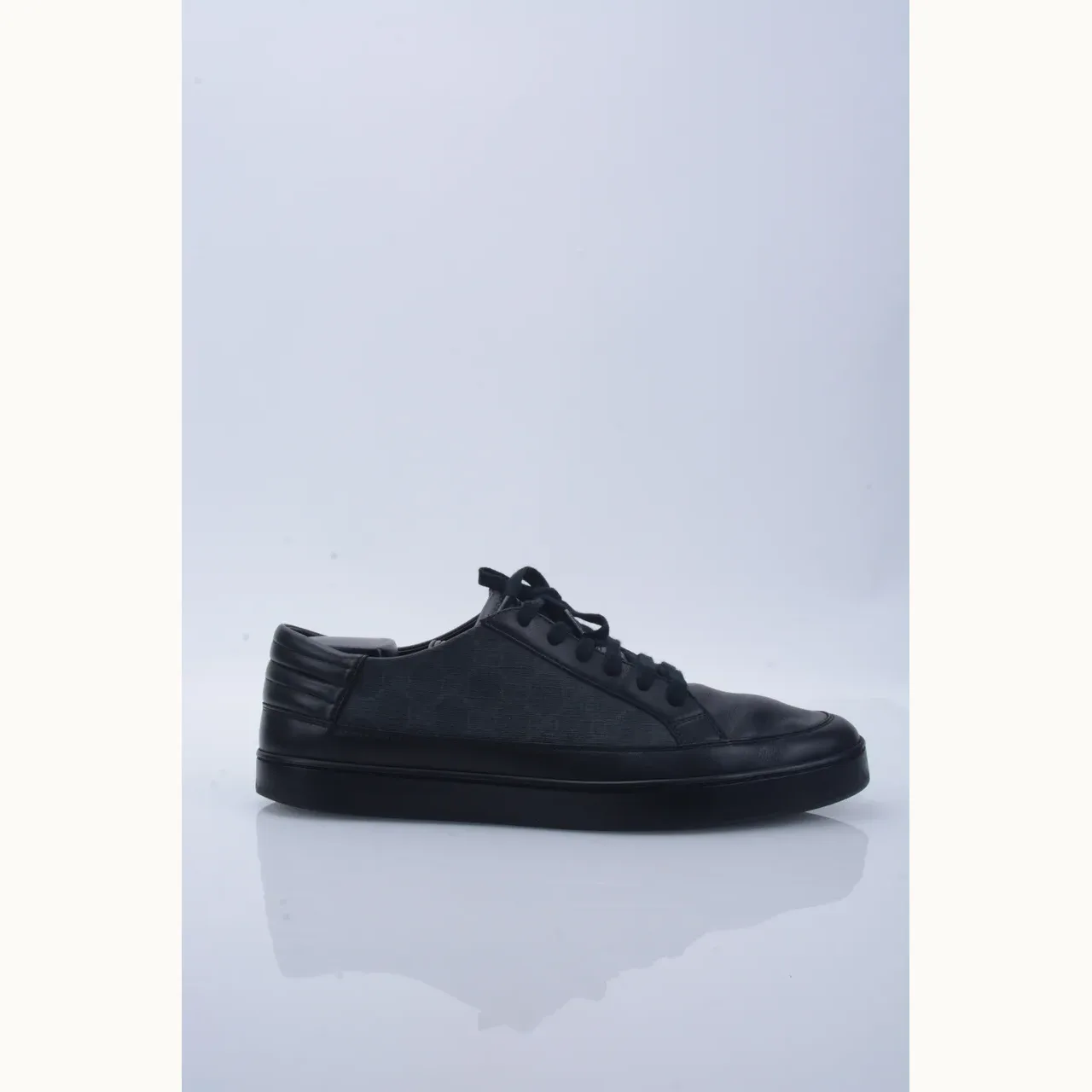Zapatos Gucci Common GG Supreme Negros, Talla 46