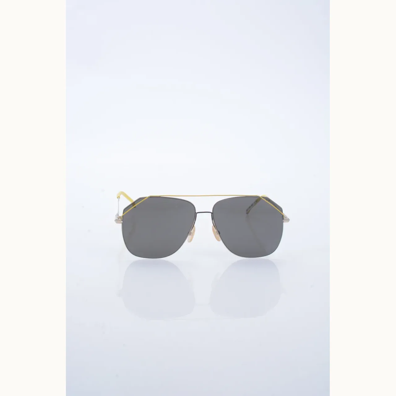 Lentes de Sol Fendi Detail Amarillos y amarillos