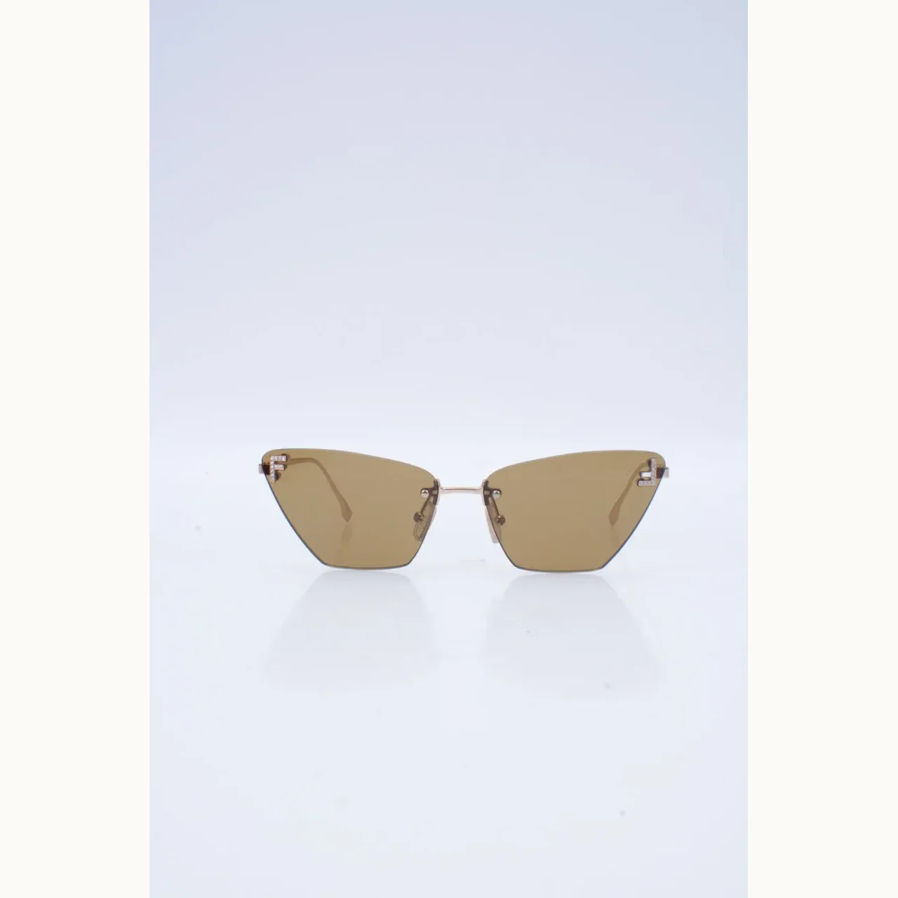 Lentes de Sol Fendi First Crystal Cat Eye Cafés