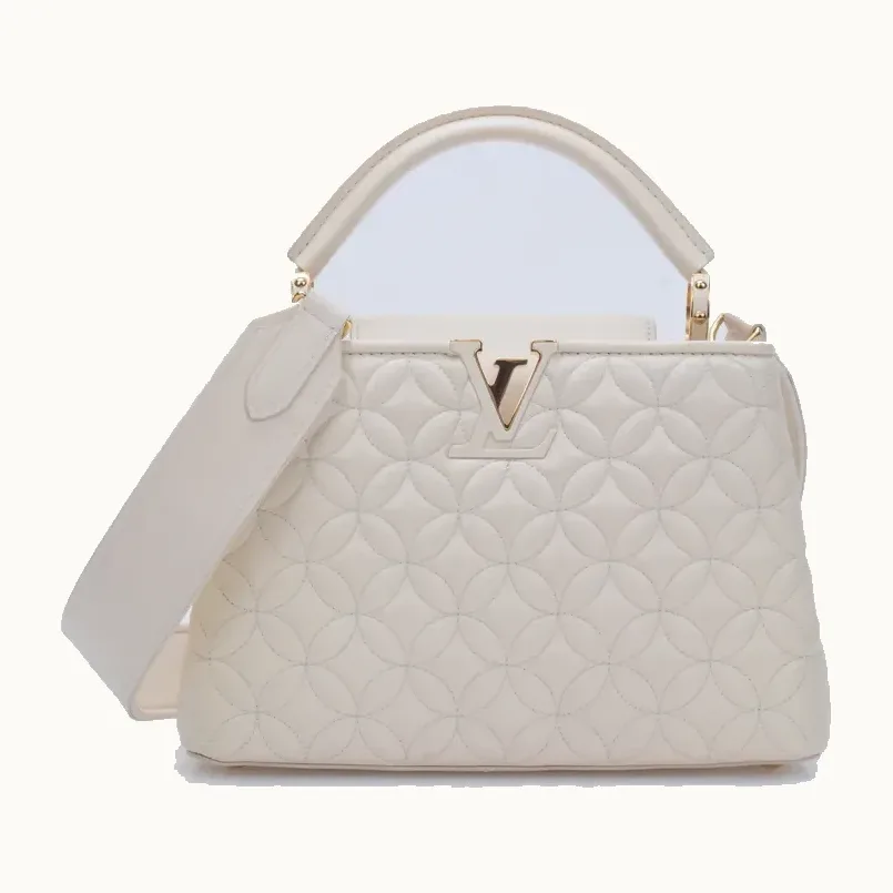 Bolso Louis Vuitton Capucines BB Quilted Flower Beige