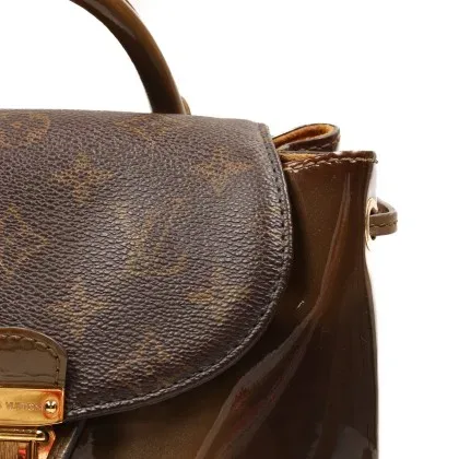 Bolso Louis Vuitton Hot Springs Charol