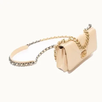 Bolso Chanel Wallet on Chain WOC 19