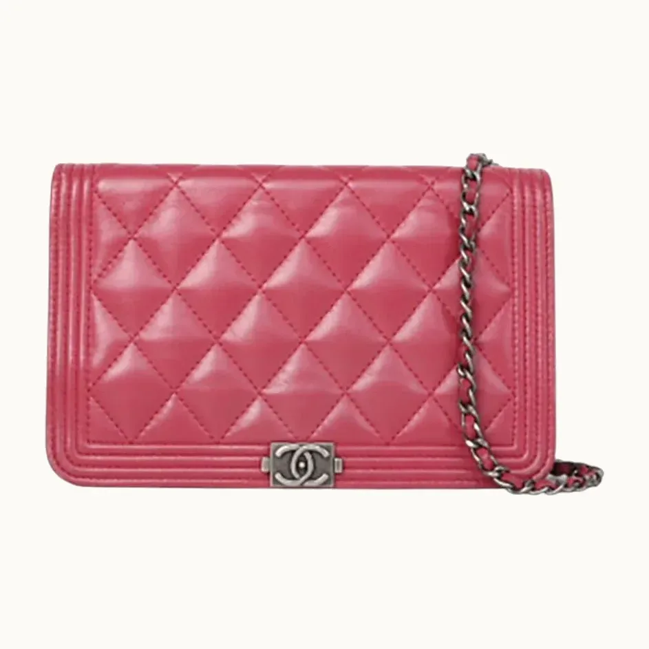 Chanel Wallet on Chain Boy