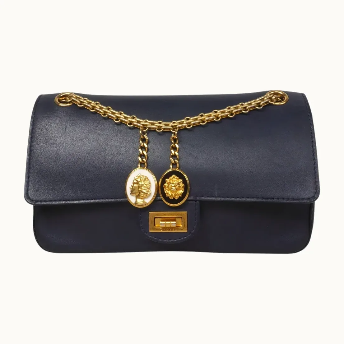 Bolso Crossbody Chanel Medallion Reissue 225 Double