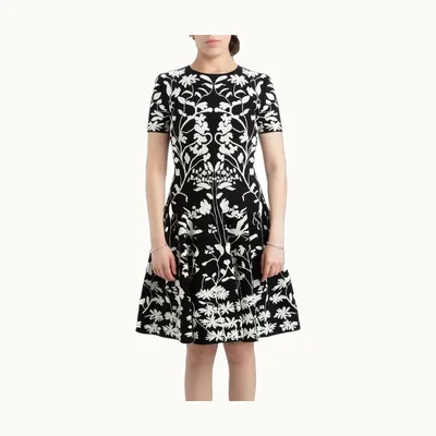 Alexander McQueen, Talla S