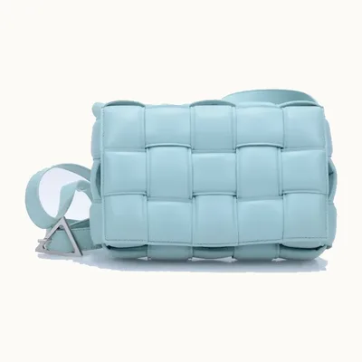 Bolso de Hombro Bottega Veneta Padded Cassette Intrecciato Azul