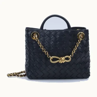 Bolso de Mano Bottega Veneta Andiamo Small Chain Intrecciato Negro