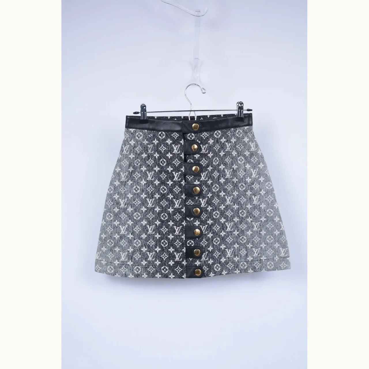 Louis Vuitton Button Denim Monogram Gris, Talla S