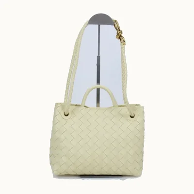 Bolso Bottega Veneta Andiamo Small Intrecciato Amarillo