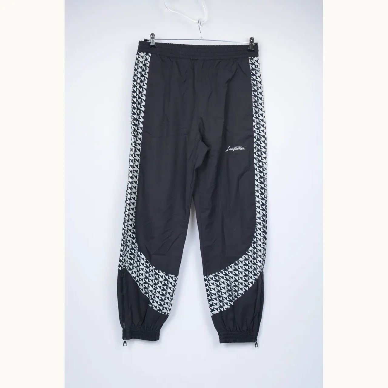 Louis Vuitton Dove Track Negra, Talla XL