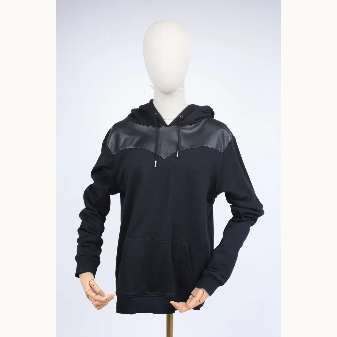 Saint Laurent Leather Chest Negra, Talla L