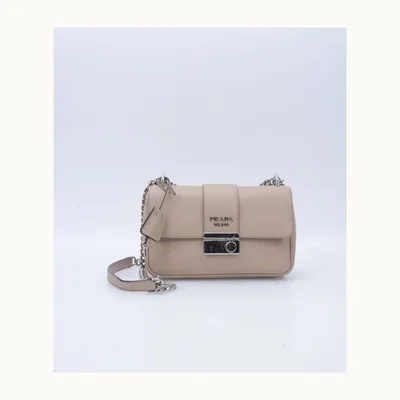 Bolso Crossbody Prada Sound Chain Saffiano Nude