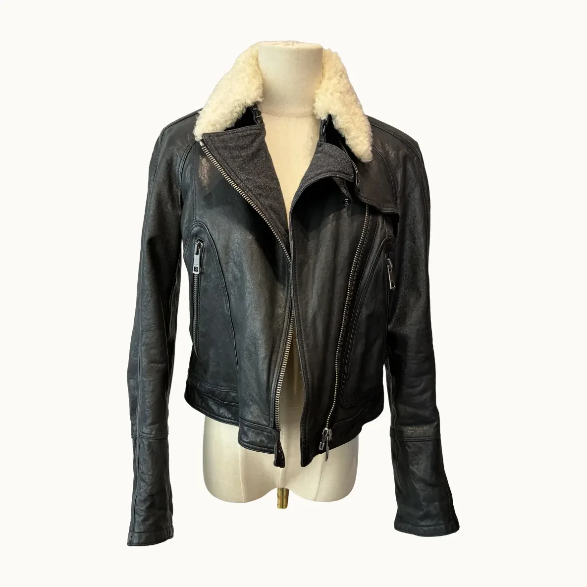 Chaqueta Burberry, Talla 6 MX, KV-6668