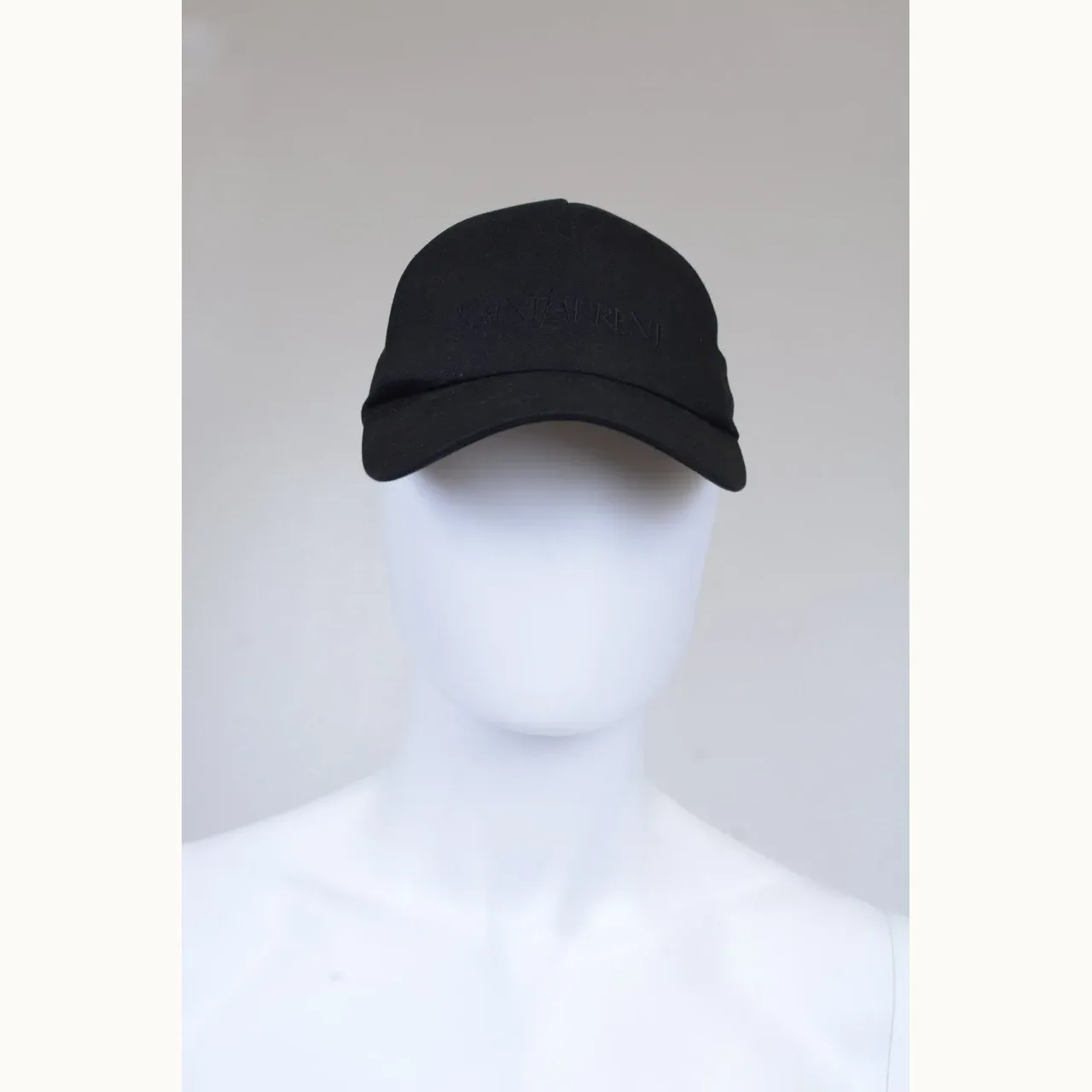 Gorra Saint Laurent Gabardine Negra, Talla XS