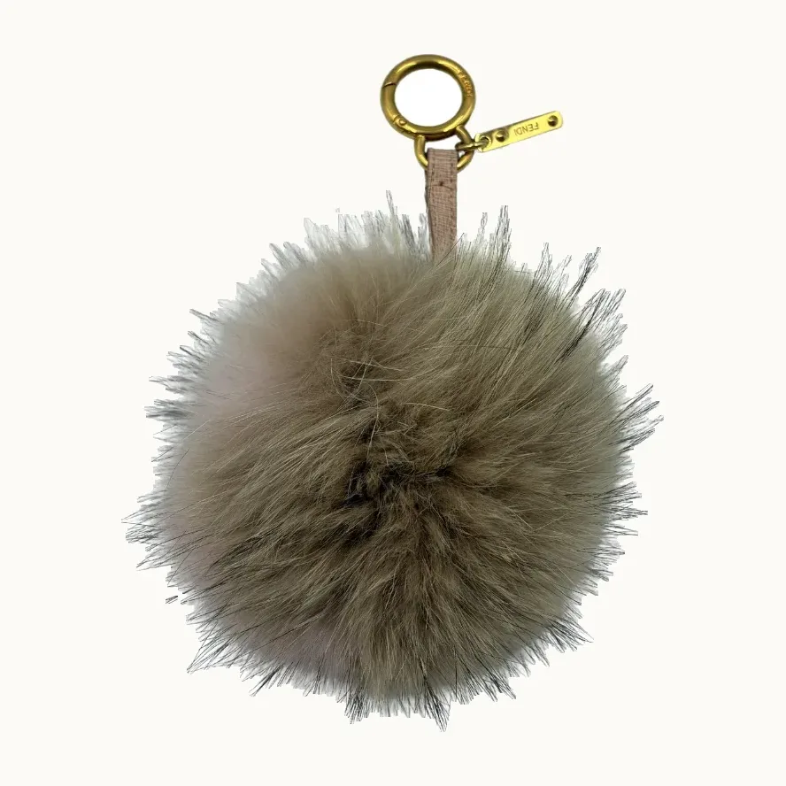 Charm Fendi, KV-6880